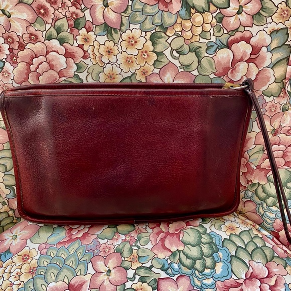 Vintage Coach Wristlet - Creed is 9912, Made in NYC  with glue in registration - Picture 2 of 12